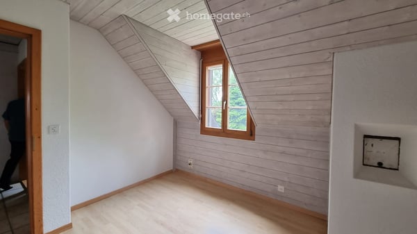 Dachwohnung in Bauern Stöckli 7