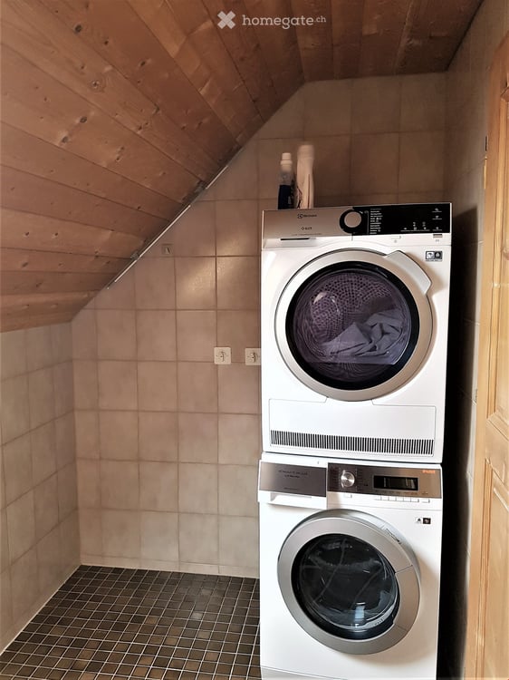 Dachwohnung in Bauern Stöckli 9