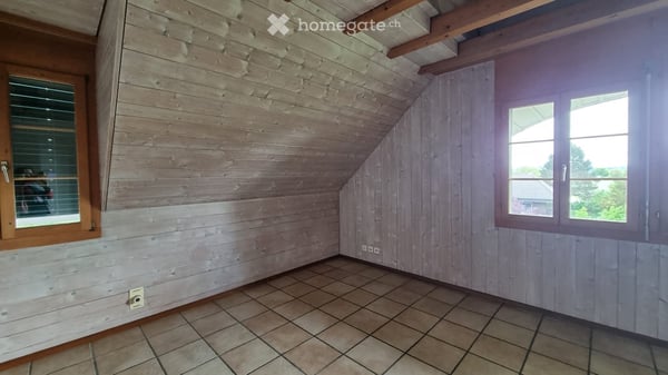 Dachwohnung in Bauern Stöckli 8