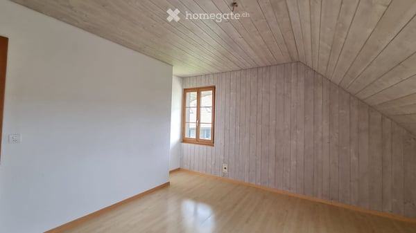 Dachwohnung in Bauern Stöckli 3