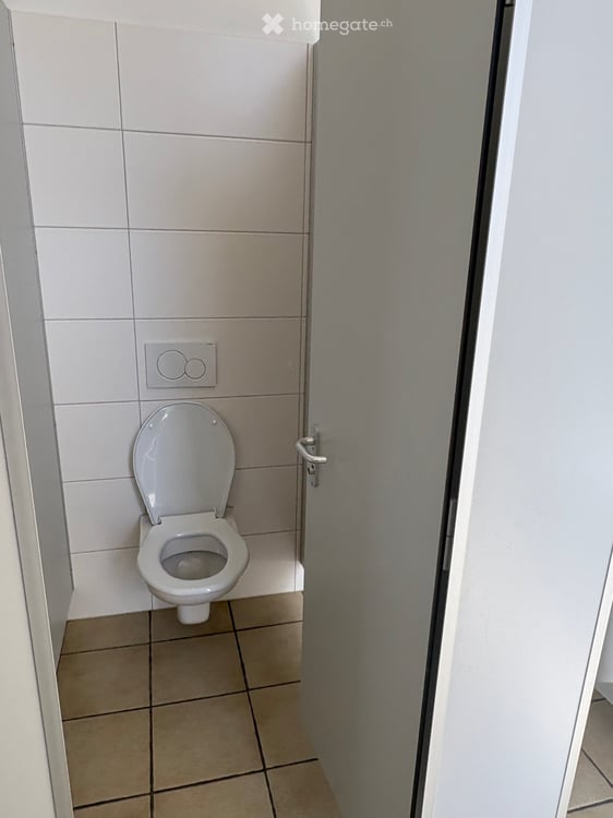 Versatile 240 m² Retail Space for Rent in Buchs SG – Immediately Available 8
