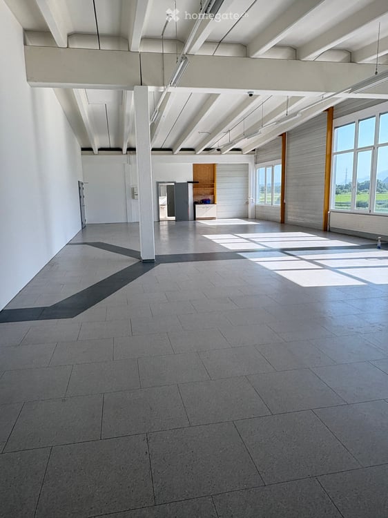 Versatile 240 m² Retail Space for Rent in Buchs SG – Immediately Available 1