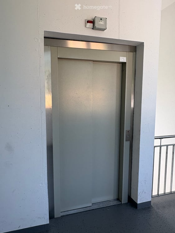 Versatile 240 m² Retail Space for Rent in Buchs SG – Immediately Available 11