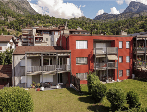 Helle 4.5-Zimmer-Wohnung mit Balkon und herrlicher Aussicht in Naters 2