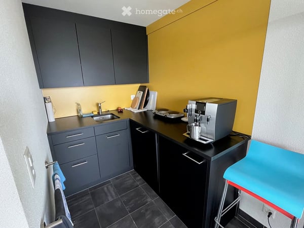 Bureau au cœur de Fribourg avec terrasse privative de 150 m², situation exceptionnelle 3