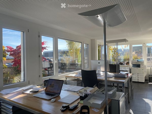 Bureau au cœur de Fribourg avec terrasse privative de 150 m², situation exceptionnelle 2