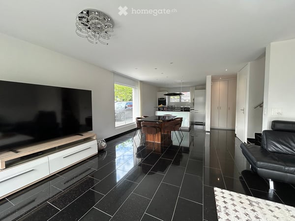Modernes 5.5-Zimmer-Einfamilienhaus mit grossem Garten in Jegenstorf 4