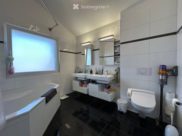 Modernes 5.5-Zimmer-Einfamilienhaus mit grossem Garten in Jegenstorf 12