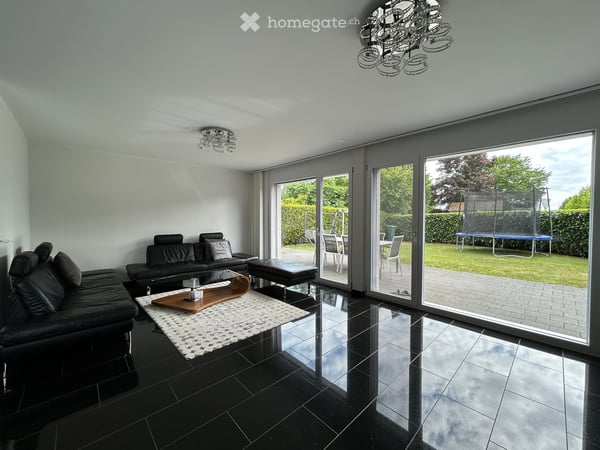 Modernes 5.5-Zimmer-Einfamilienhaus mit grossem Garten in Jegenstorf 3