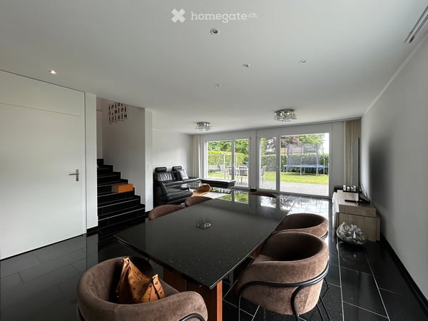 Modernes 5.5-Zimmer-Einfamilienhaus mit grossem Garten in Jegenstorf 2