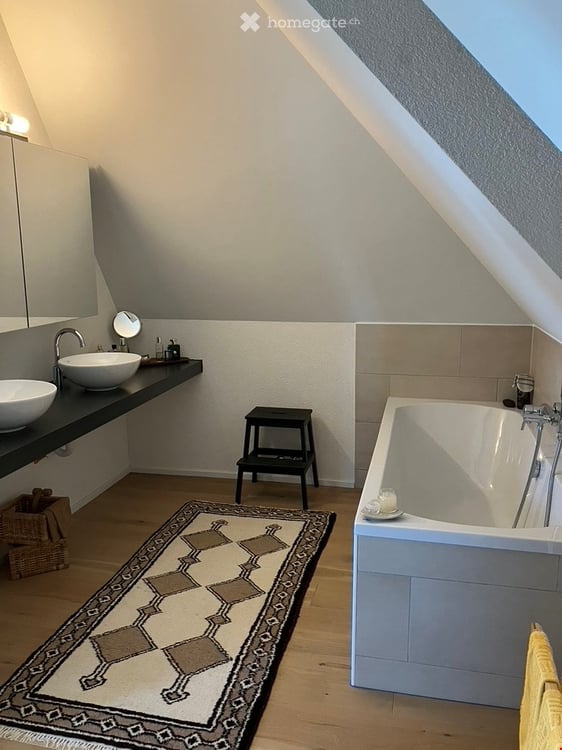 Tolle 3.5-Zimmer-Dachgeschosswohnung mit Balkon und Aussicht in Bern 7