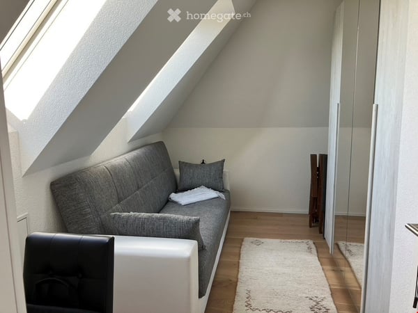 Tolle 3.5-Zimmer-Dachgeschosswohnung mit Balkon und Aussicht in Bern 13