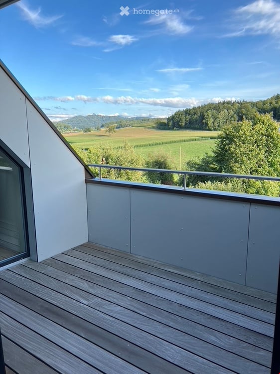 Tolle 3.5-Zimmer-Dachgeschosswohnung mit Balkon und Aussicht in Bern 11