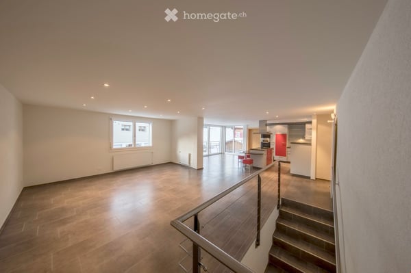 Moderne, sonnige 4.5 Zimmer Wohnung in Trachslau bei Einsiedeln 2