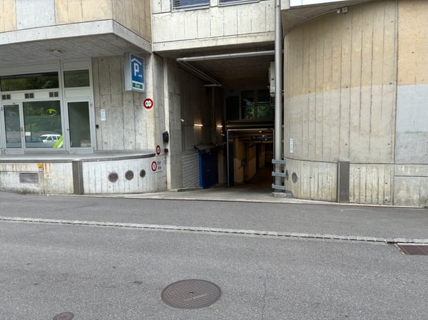 Einstellhallenplatz zu vermieten – Schulhausstrasse 10, Thun
