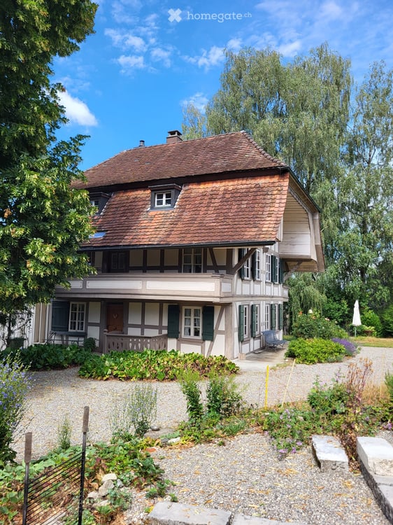 Charmante 4.5-Zimmer-Wohnung im EG / 1. OG in Bleienbach 2