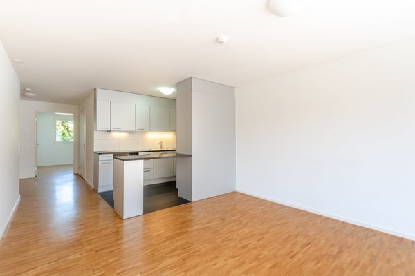 Helle 2-Zimmer-Wohnung mit Balkon im Zentrum von Delémont 3