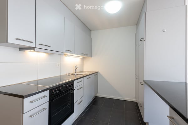 Helle 2-Zimmer-Wohnung mit Balkon im Zentrum von Delémont 4