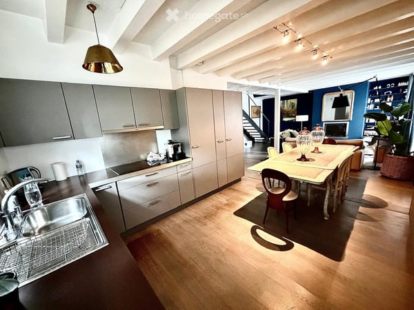 SPECTACULAIRE TRIPLEX DANS UNE MAISON DE VILLAGE AU COEUR DU PETIT-LANCY 9