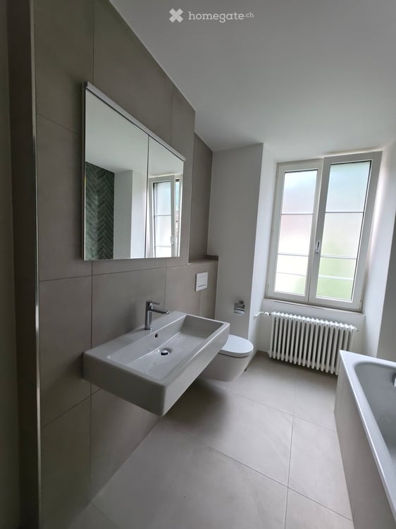 Charmante 5.5-Zimmer-Dachwohnung im historischen Altbau – Burgstrasse 30, Glarus 4