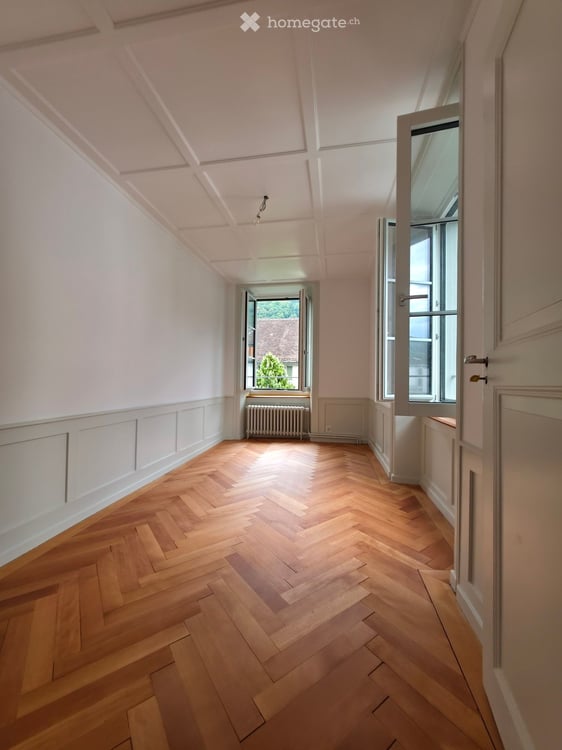 Charmante 5.5-Zimmer-Dachwohnung im historischen Altbau – Burgstrasse 30, Glarus 7
