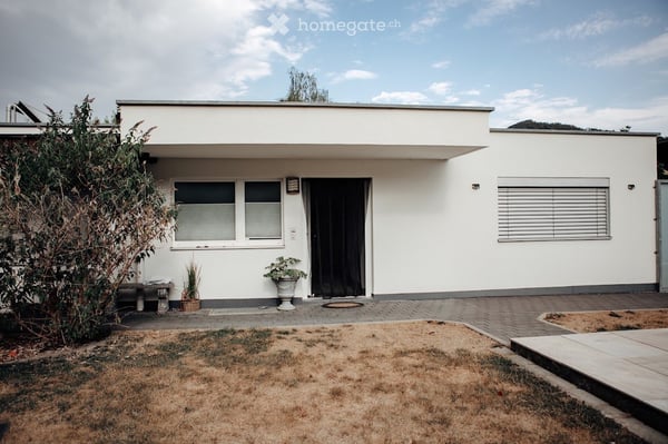 5-Zimmer Bungalow in Oberhofen AG, mit Pool, Whirlpool, verschiebbarer Halle, Sauna und vieles mehr 3