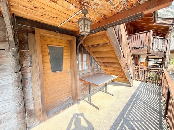 Fort potentiel de valorisation à Gampel – Appartement 2,5 pièces à rénover 11