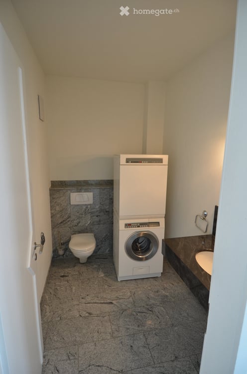 Grosszügige 3.5 Zimmer Wohnung/Hausteil in Altendorf 3