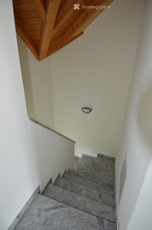 Grosszügige 3.5 Zimmer Wohnung/Hausteil in Altendorf 8