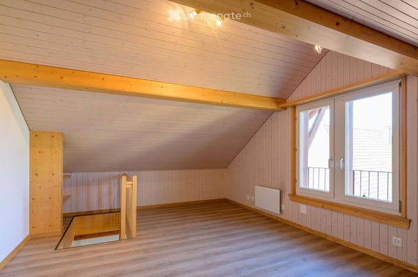 Charmante 3.5-Zimmer-Maisonette-Wohnung mit Balkon in Uetendorf 6