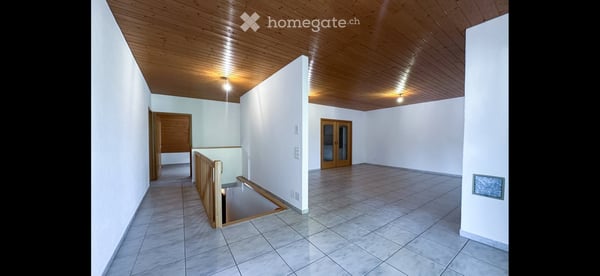 Nachmieter gesucht für heimelige 4.5 Zimmer Dachwohnung im grünen! 2
