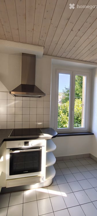 Appartement de 5.5 pièces rénové à Peseux 16