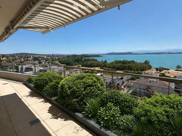 Appartement de 5 pièces au dernier étage à Hauterive NE dans une petite PPE 3