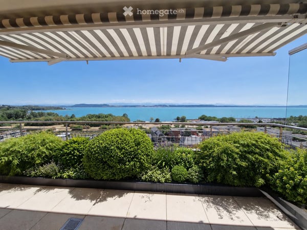 Appartement de 5 pièces au dernier étage à Hauterive NE dans une petite PPE 2