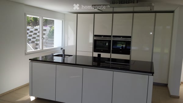 Helle Duplex-Wohnung mit Aussicht auf Feld und Alpen – nahe der Aare 2