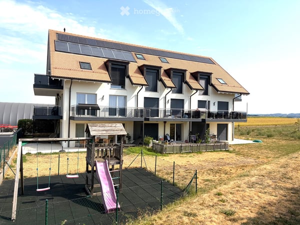 Charmant appartement de 2.5 pièces  au 1er étage à Sullens
