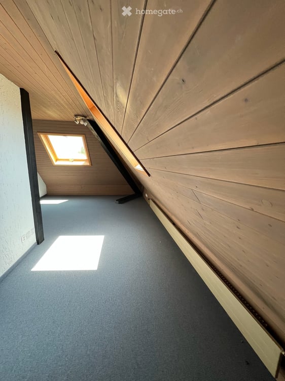 Charmante 4-Zimmer-Dachgeschosswohnung in Wettingen 3