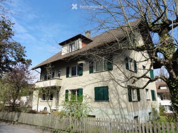 Geräumige 2.5-Zimmer-Wohnung mit Balkon in Wabern 1