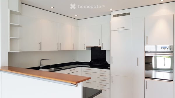 Charmante 3-Zimmer-Wohnung mit Balkon und See- und Bergblick in Luzern 5