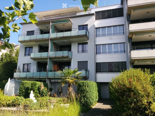 Charmante 3-Zimmer-Wohnung mit Balkon und See- und Bergblick in Luzern 11