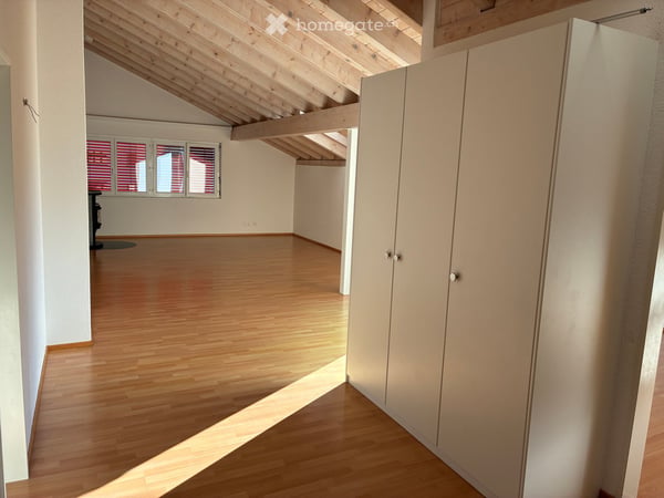 Grosszügige 5.5-Zimmer-Wohnung mit 2 Balkonen und Garagenplatz in Glis