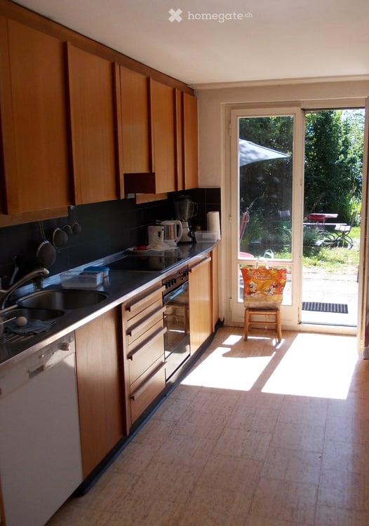 Charmantes 6-Zimmer-Einfamilienhaus in Stäfa mit parkähnlichem Garten arrondiert. 4