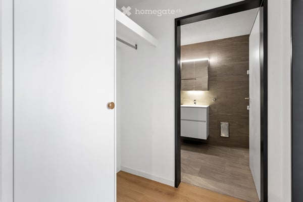 Helle 4.5-Zimmer-Wohnung mit Balkon und Garage in Gebertingen 11