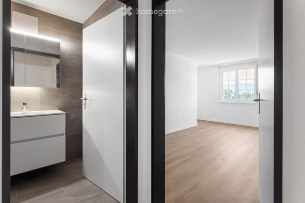 Helle 4.5-Zimmer-Wohnung mit Balkon und Garage in Gebertingen 12