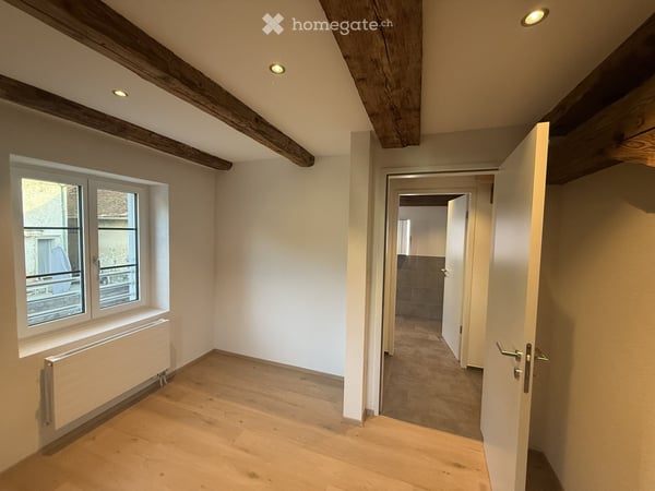 Charmantes 5.5-Zimmer-Reihenhaus in Liesberg Dorf – Frisch renoviert und ab Dezember 2026 verfügbar 9