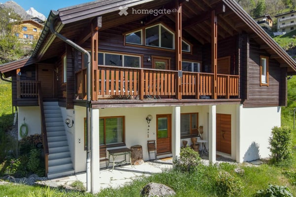 Charmantes 5.5-Zimmer-Holzhaus in idyllischer Berglage – Fieschertal, Wallis 1
