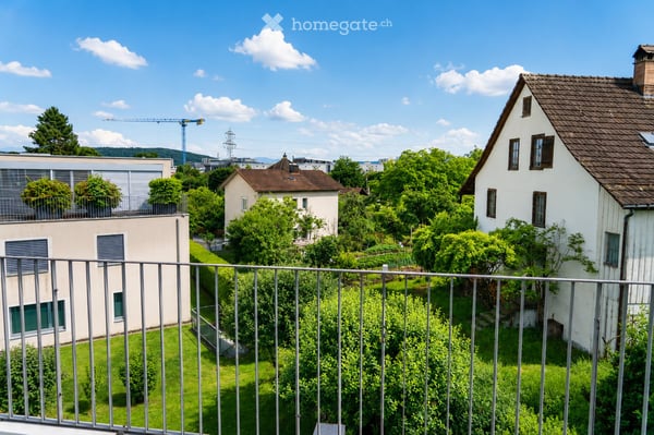 Exklusive 4.5-Zi.-Attika | 66 m² Wohnbereich | 25 m² Terrasse | 2 TG-Plätze 2