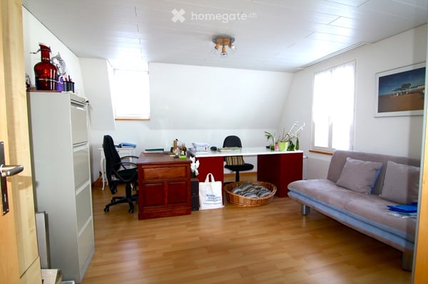 Grosses 8.5 Zimmer Einfamilienhaus mit sehr schöner Aussicht 9