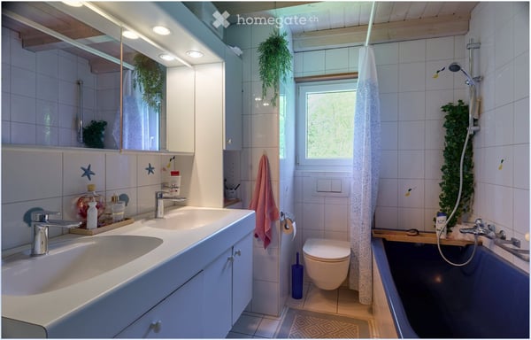 Spacieuse maison familiale de 9 pièces à Moutier 6