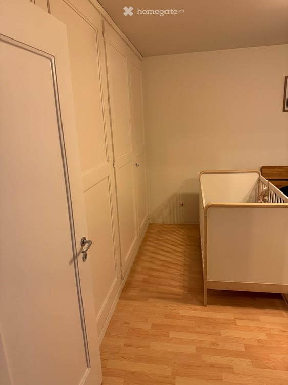 Charmante 3-Zimmer-Wohnung mit Balkon in Biel/Bienne 2